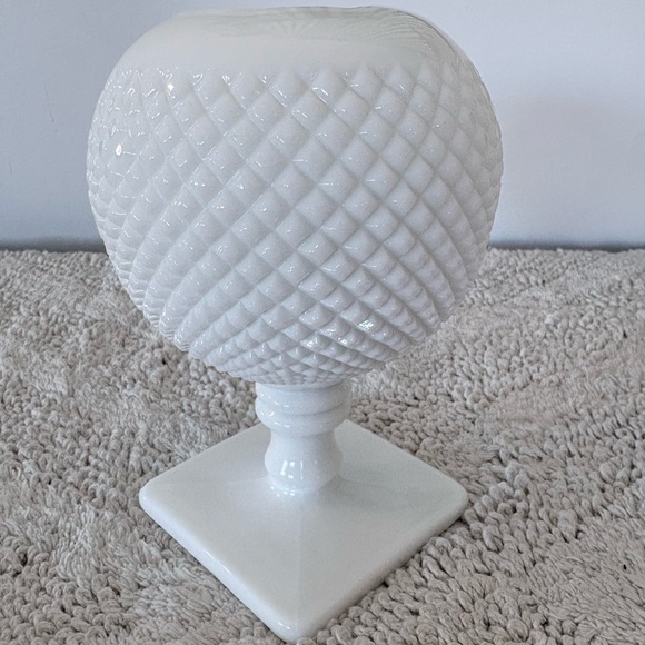 VINTAGE Milk Glass Ball Vase Westmoreland Ivy English Hobnail Pedestal NO FLAWS! - Picture 2 of 14